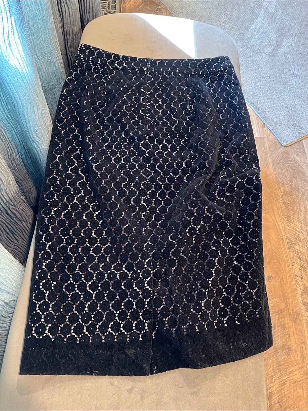 Banana Republic Black Pencil Skirt - Picture 4 of 9